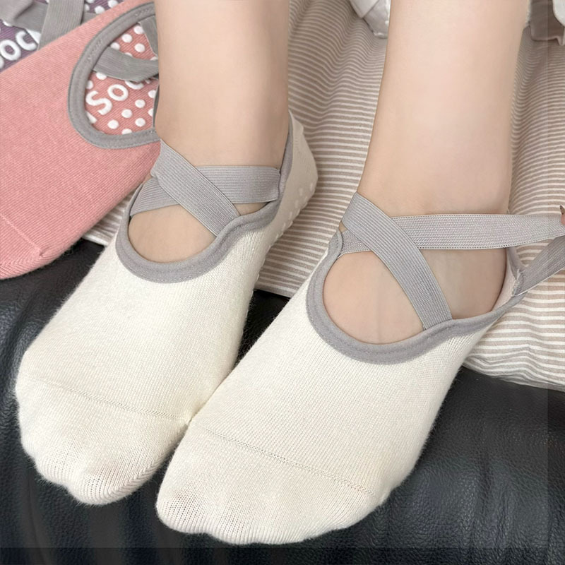 Professional Women Yoga Sock S - огляд і ціна Yoga & Fitness Classes By Niharika Zirakpur Reviews