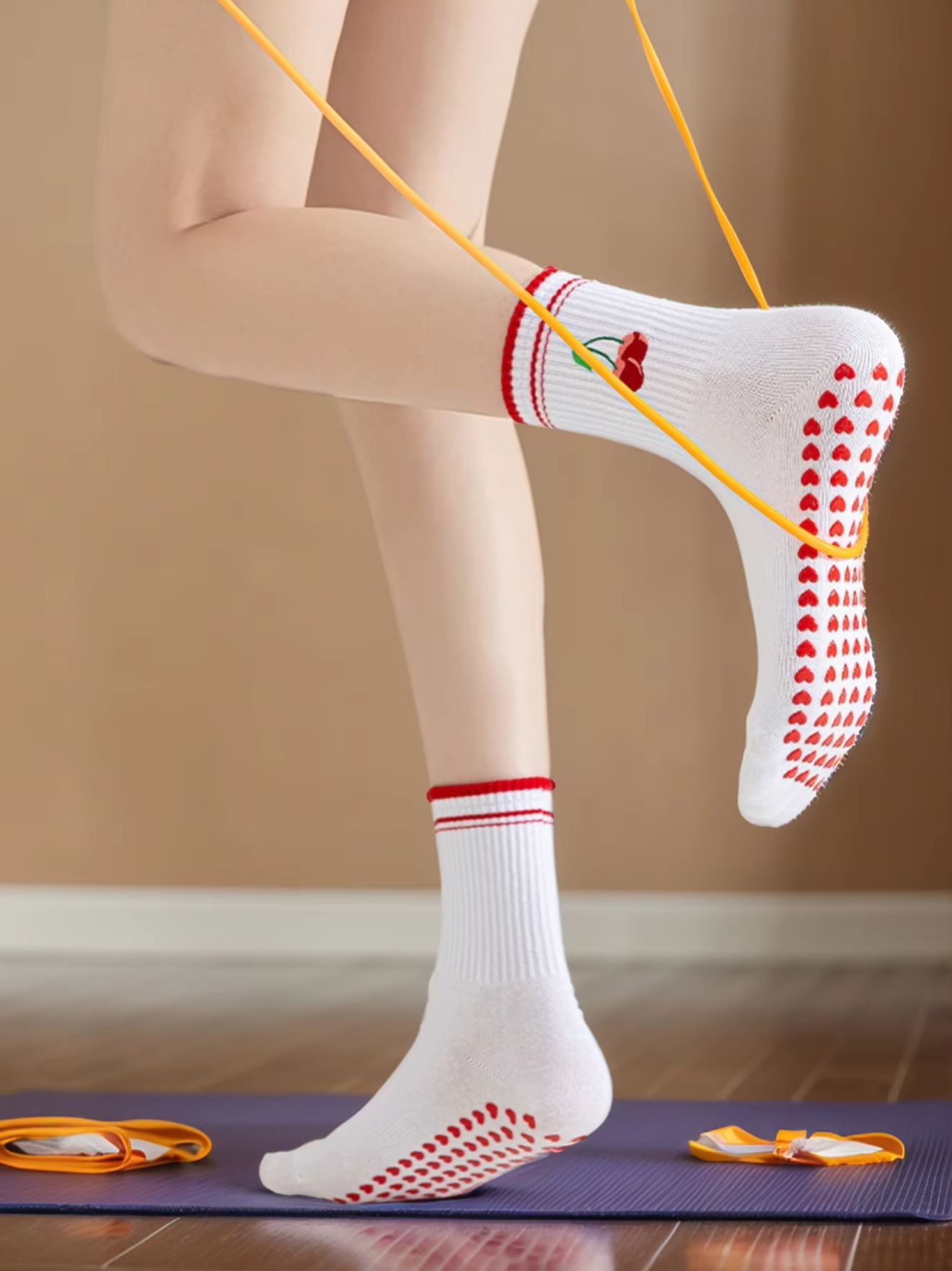 1 pairs Cross-Border Professio - огляд і ціна Yoga & Fitness Classes By Niharika Zirakpur Reviews